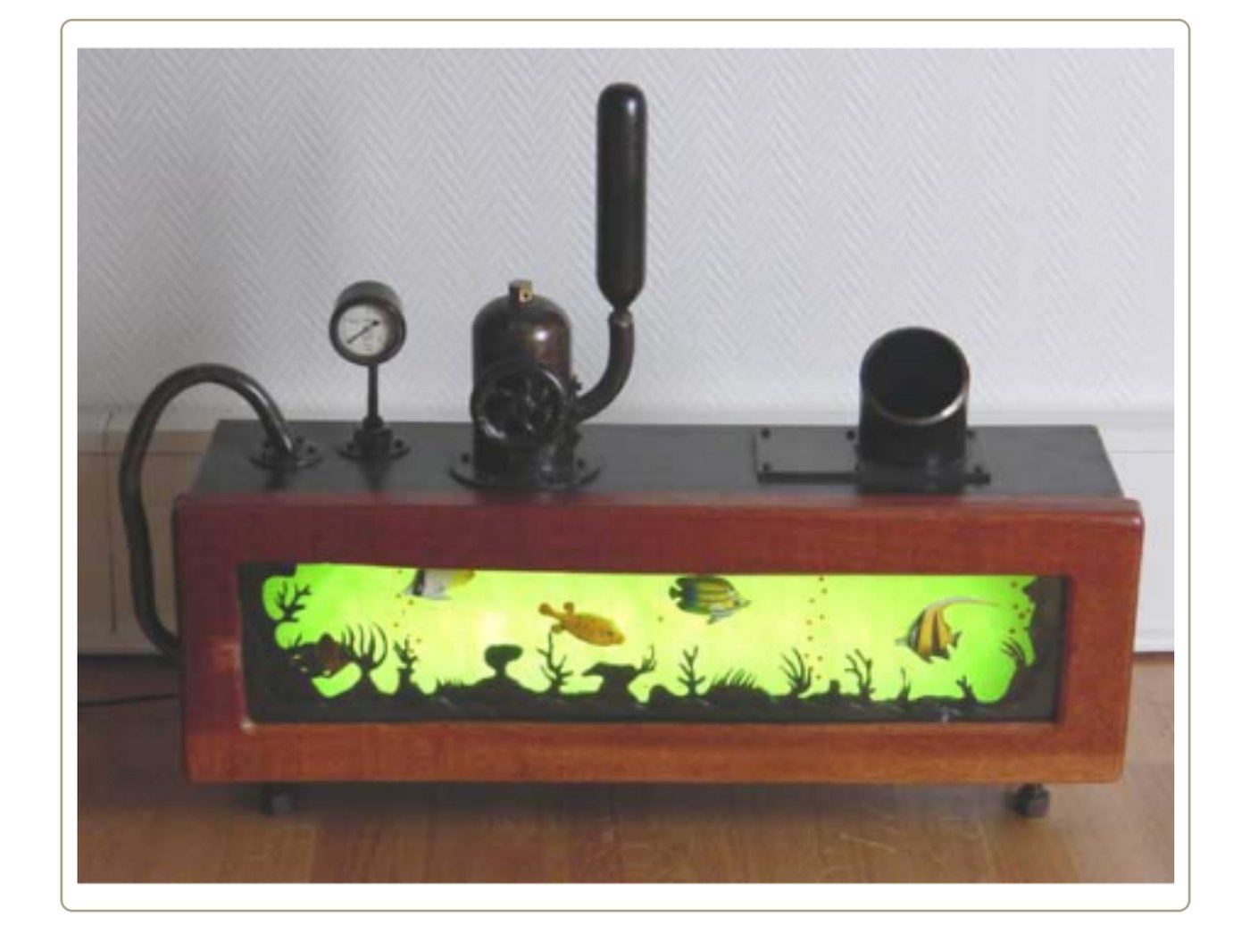 Lampe aquarium — Antoine Ripoll